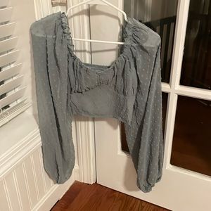 GREEN, PUFFY SLEVED SHIRT